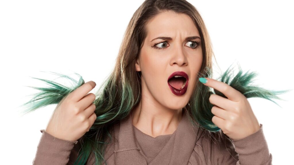 【しっとり髪へ】髪のパサつきの原因＆改善方法｜ツヤ髪を手に入れる秘訣