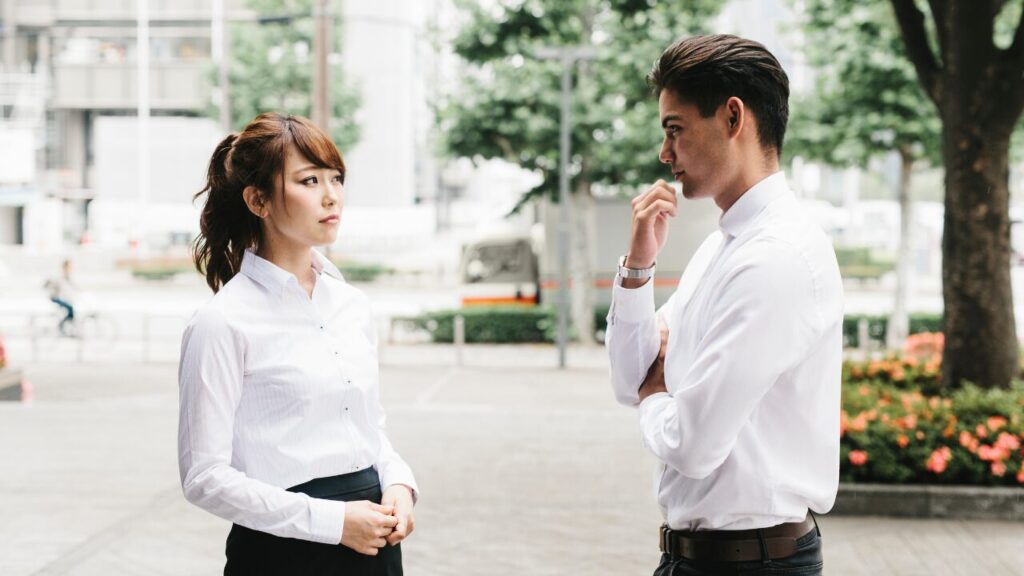 会話に困らない！面白い話のネタ38選｜雑談・初対面でも盛り上がる鉄板トピック集