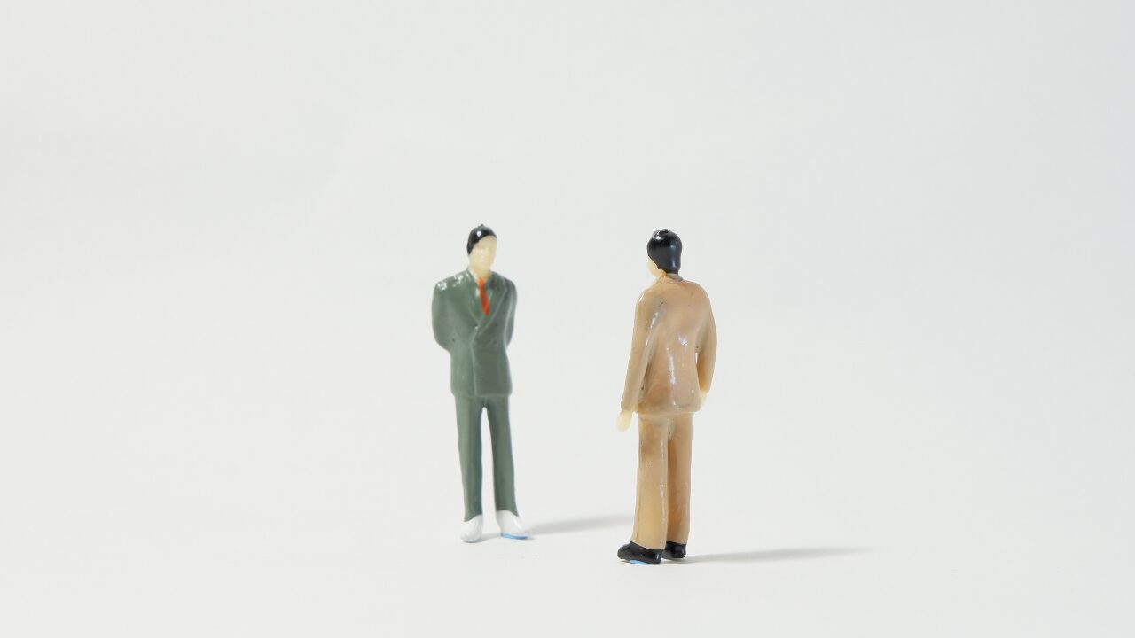 なぜ無言が気まずくない？沈黙を心地よくする関係性の秘密とは