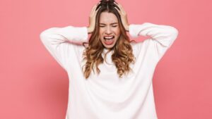 話が噛み合わない人の心理と特徴｜イライラしない会話のコツとは？