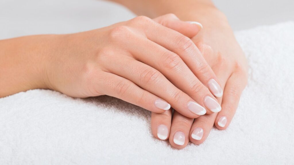 爪を補強して美しく！おすすめ爪強化剤ランキング｜割れやすい爪の救世主アイテム集