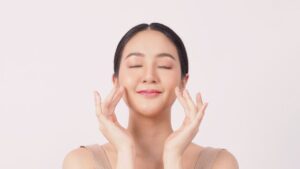 忙しくても“キレイに見える”ズボラ美容術｜簡単・時短で垢抜けるコツ10選