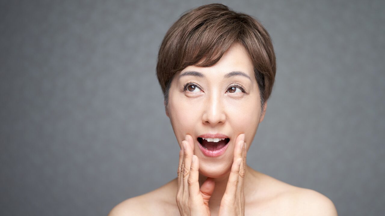 美人はみんなやってる？“話し方”と“表情筋”のトレーニング術｜第一印象が変わる魅力アップ法