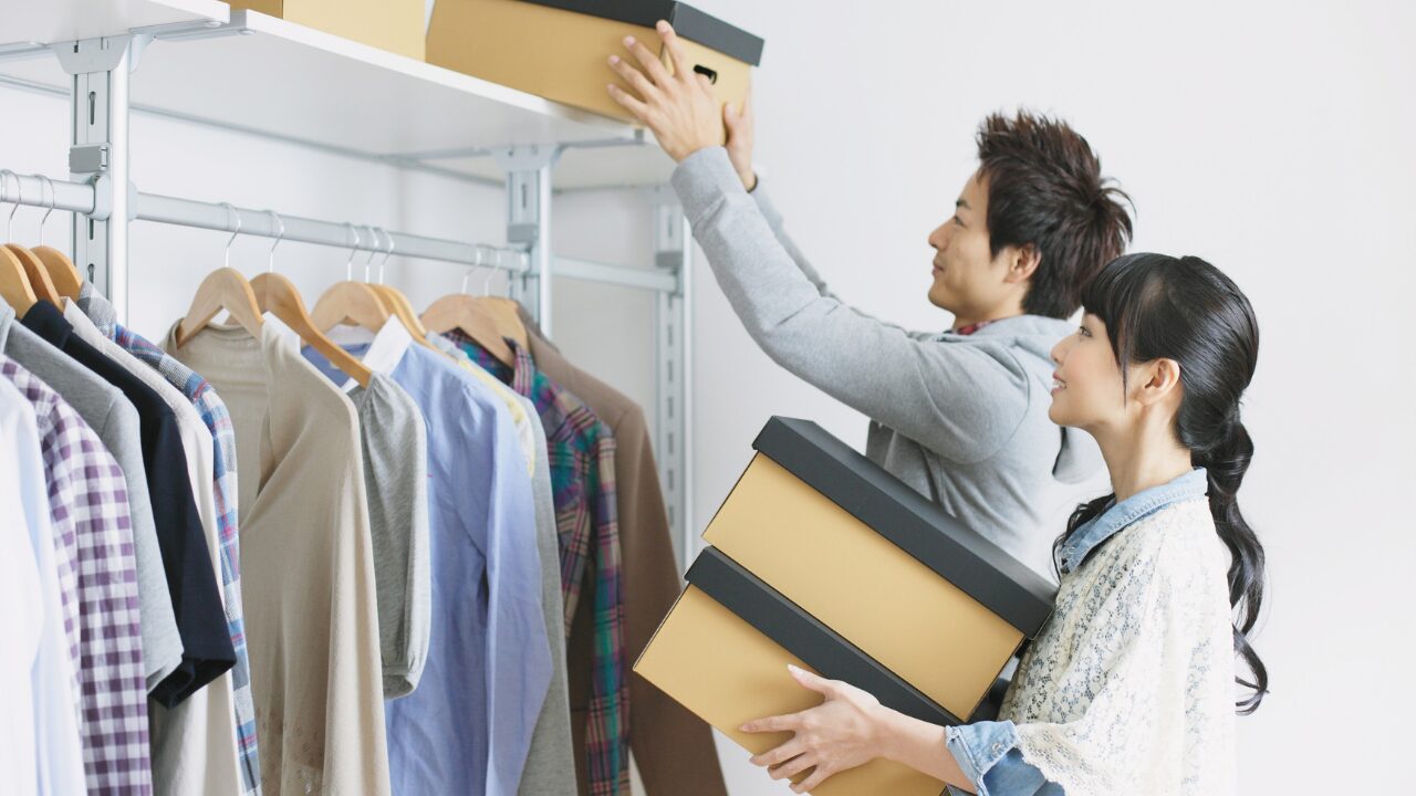 衣替えの収納アイデア10選｜スッキリ片付く実例付きで季節の変わり目も快適に！