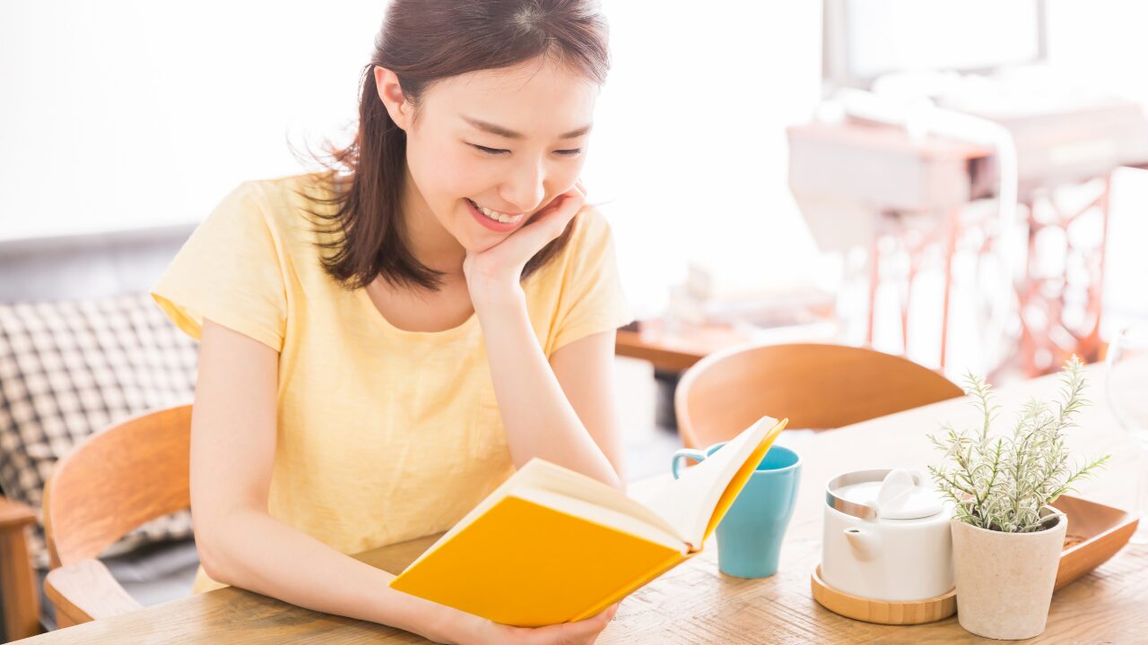 秋の読書習慣で心の健康を整える方法｜季節の変わり目におすすめの読書術