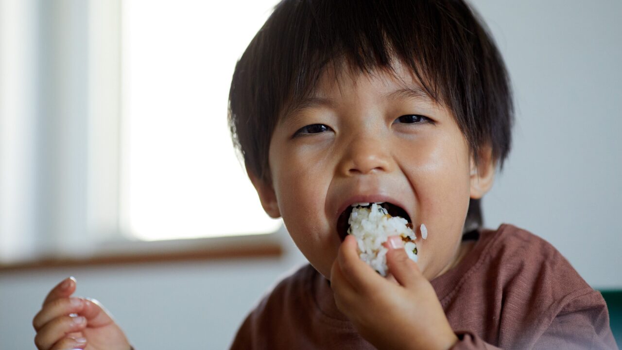 冷凍ごはんを美味しく保存するコツも紹介