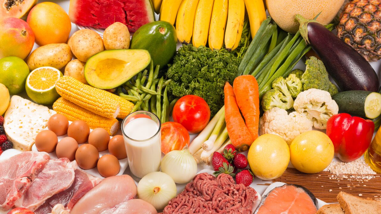 おならが臭くなる食べ物一覧｜要注意フードはこれ