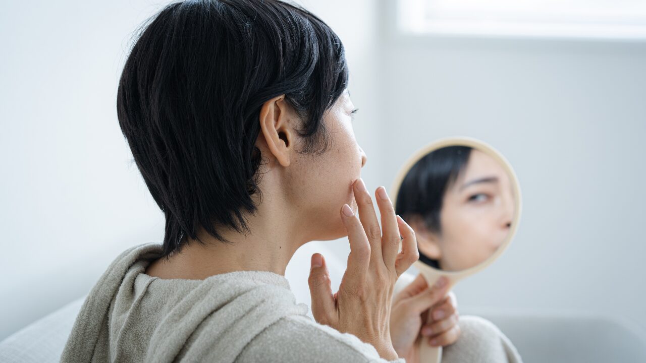 安全にまつげを取り出す方法【自宅でできる対処法】