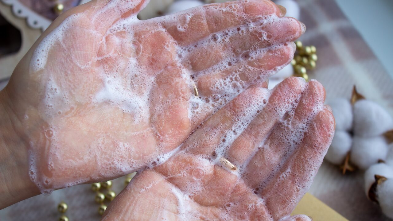 手荒れを防ぐ！食器用洗剤のおすすめの使い方