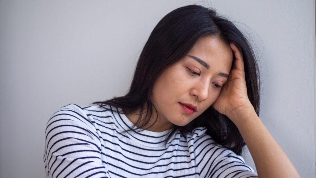 人と話した後に疲れる人の特徴と回復法｜会話で消耗しやすいタイプの対処術とは？