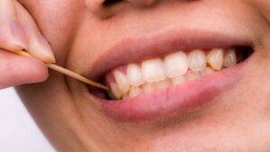 つまようじを使うタイミングって？正しい使い方とマナー講座