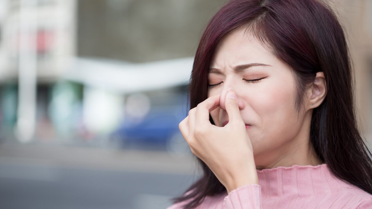 自分のくしゃみの声がでかいのが恥ずかしい！静かに抑える方法＆習慣術とは？
