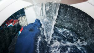 洗濯機に風呂の水は使っていい？メリット・デメリットと安全に使うための注意点を解説！