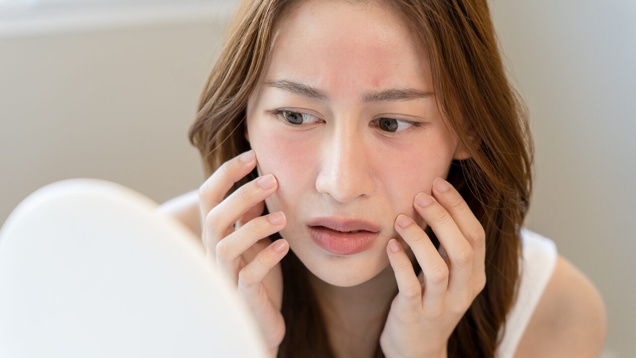 ✅ あなたのNG習慣を見直そう！肌トラブルを防ぐ生活習慣チェック