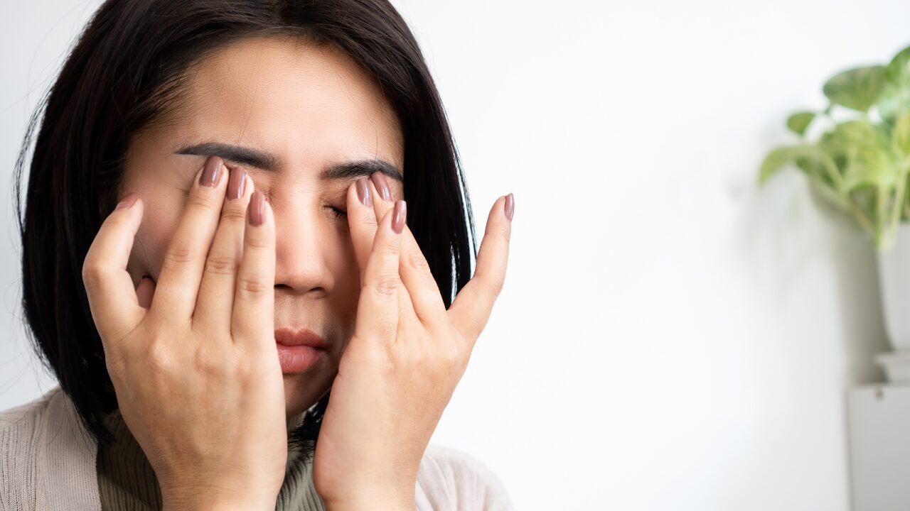どうしても取れないときは眼科へ！受診の目安