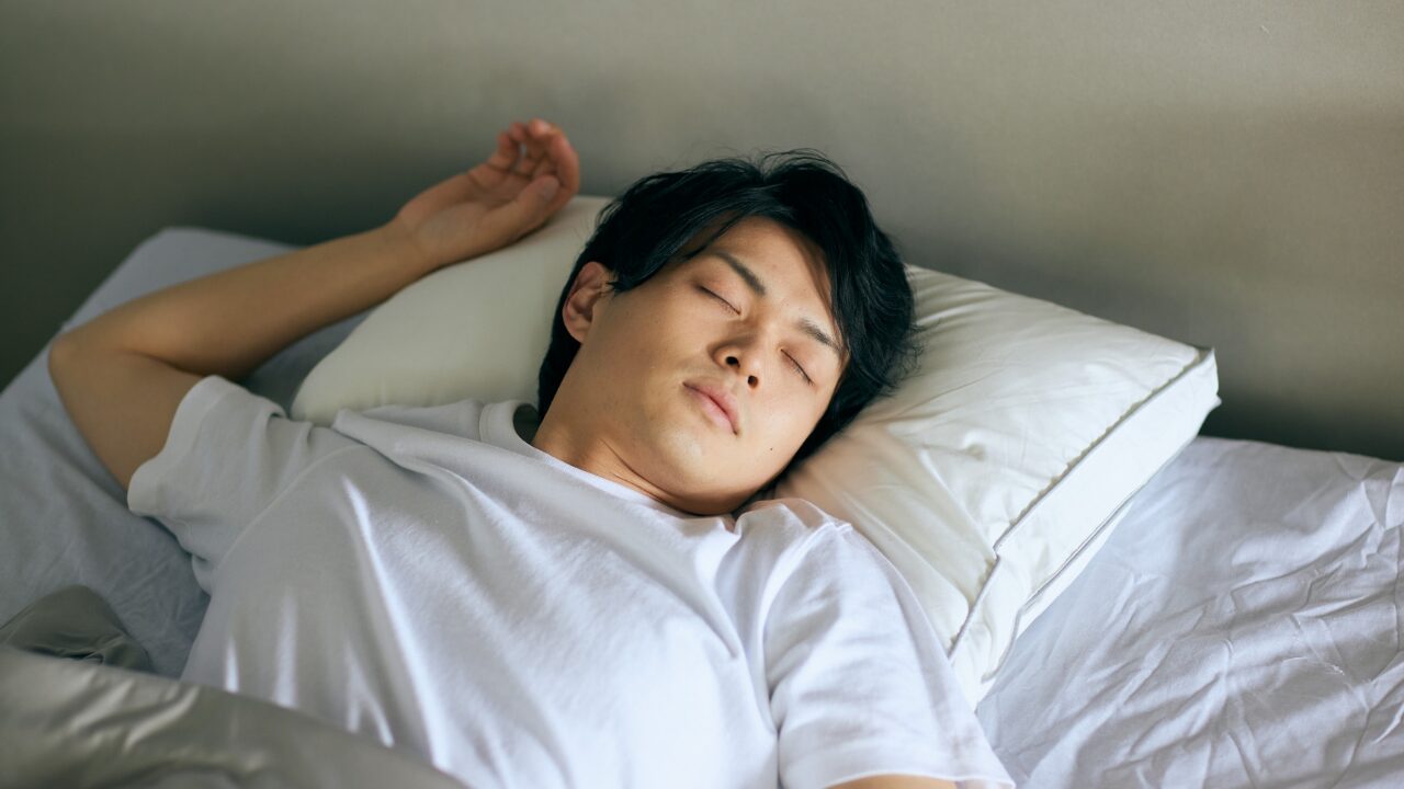 毎日寝汗をかく原因｜生活習慣から病気まで幅広くチェック