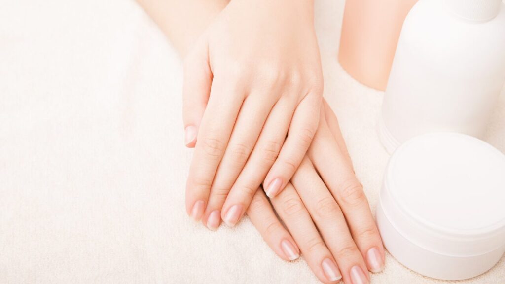 「爪の白い部分が多い＝健康」は本当？考えられる原因と注意点を医療的視点で解説！