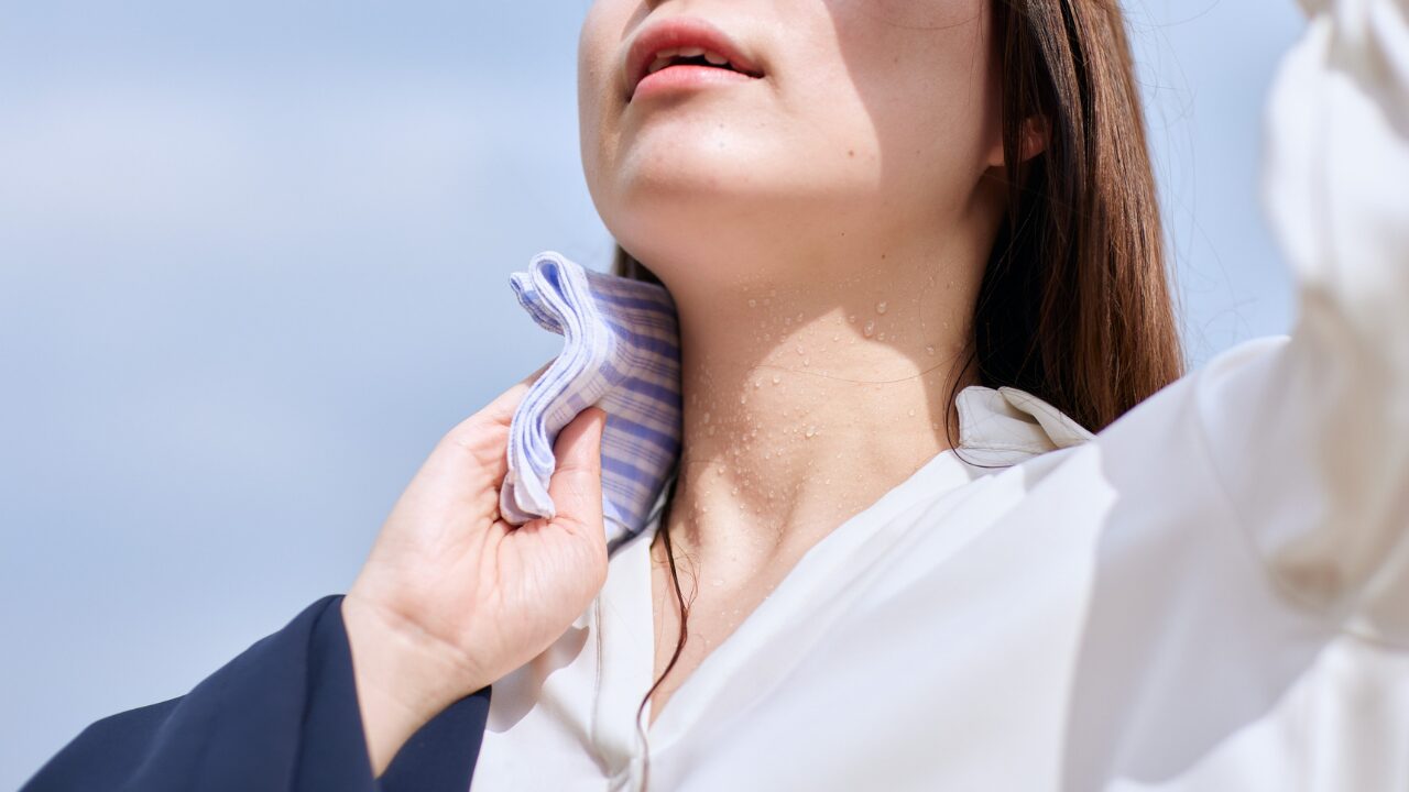 脇汗の左右差が気になるときのセルフチェック