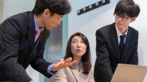 「大丈夫です」は実は曖昧？誤解を防ぐスマートな言い換え表現まとめ
