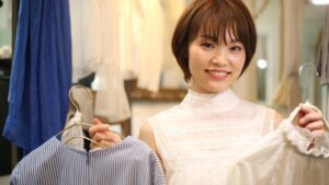 買ったばかりの服を着るのがもったいない心理とは？その理由と対処法を解説！