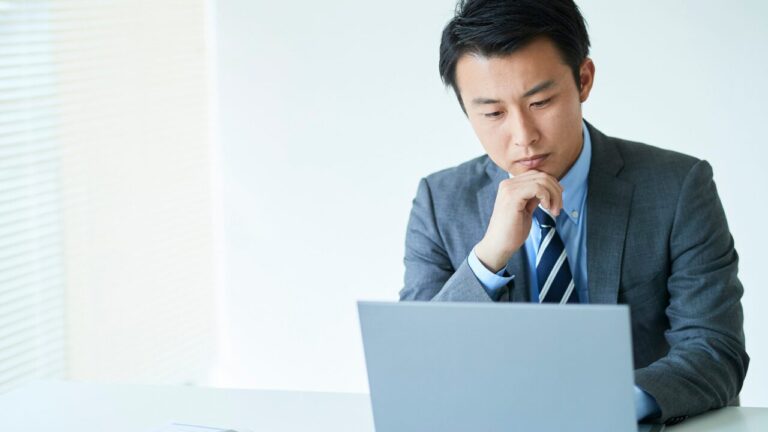 【ビジネスマナー解説】「一応」は敬語になる?メールでの使い方と注意点・適切な言い換え表現 | Oscar|美容と健康の情報メディア