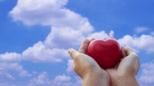 胸の奥が重たい…その原因は？心を軽くするための7つの対処法