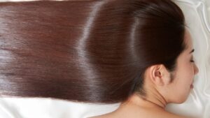 髪にハリ・コシを出す方法｜自宅でできる育毛＆習慣見直し7選