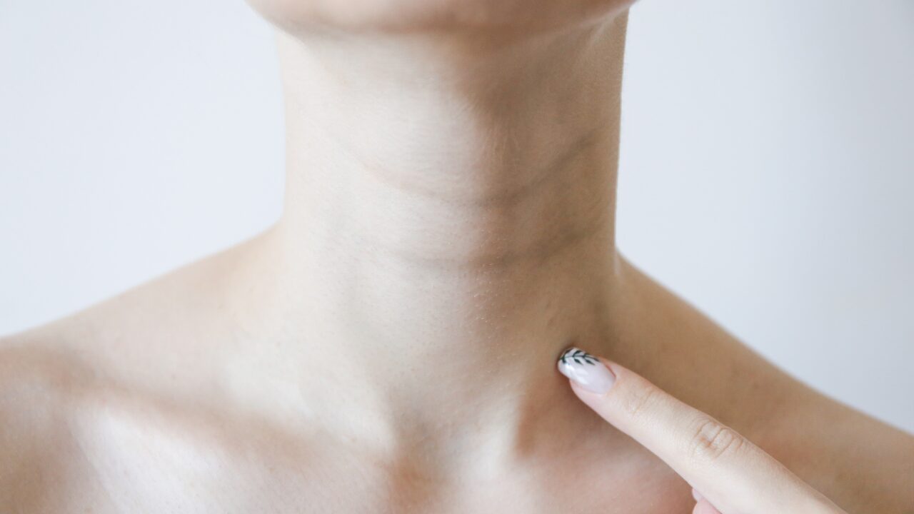 まとめ｜首だけ肌荒れする人は“習慣の見直し”がカギ