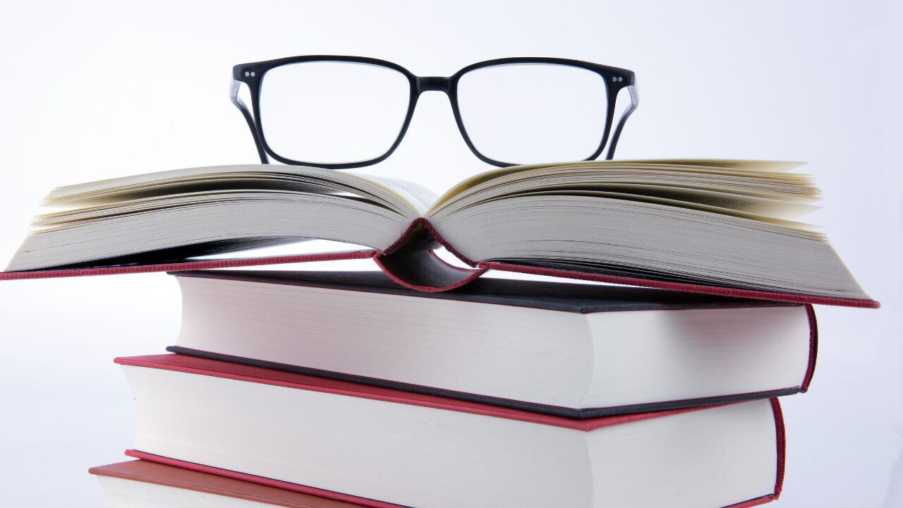 読めそうで読めない！意外に難読な日本の名字ランキング【クイズ付き】｜あなたはいくつ読める？