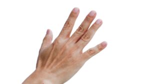 若くても油断大敵！手の甲がしわっぽい原因と保湿の見直し術