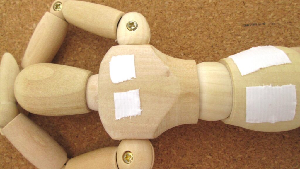 湿布が効かないのはなぜ？原因と正しい貼り方・使用時間のポイントを徹底解説！