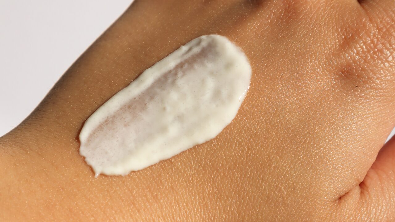 手の甲のシミを「薄くする・消す」具体的な方法