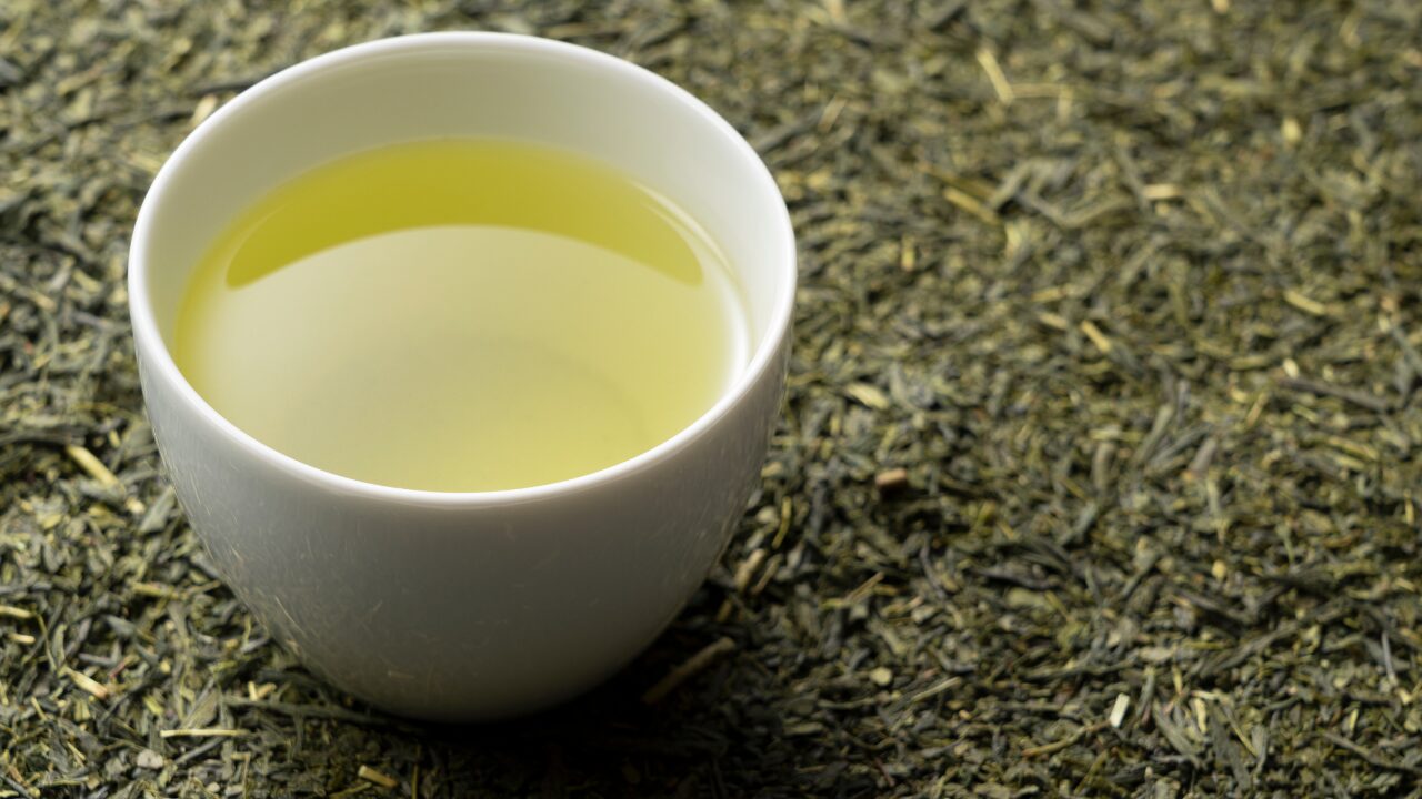 お茶が冷めると味が変化するしくみ