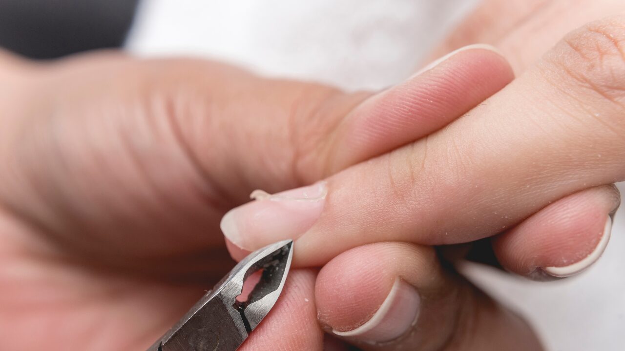 ささくれ予防におすすめのオイルとは？効果的な使い方と注意点を徹底解説！