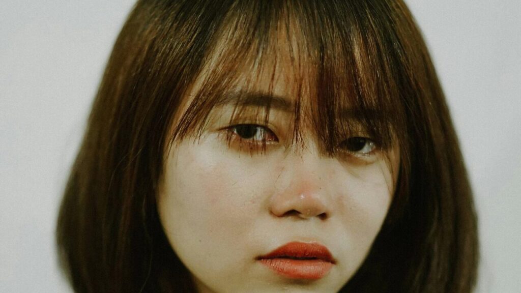 前髪が薄いのは20代女性にも多い？今から始める育毛ケア＆生活習慣の見直し術