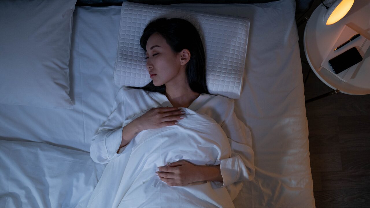 翌朝スッキリ！むくみにくい夜の過ごし方
