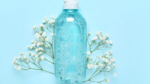 【肌タイプ別】化粧水の正しい選び方｜乾燥肌・脂性肌におすすめの成分とは？