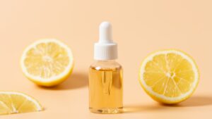 ビタミンC配合コスメの効果と注意点まとめ｜美白・毛穴ケアから刺激リスクまで徹底解説！