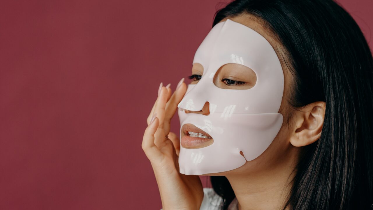 毛穴パックは逆効果？正しい使い方と毛穴レスを目指す代替ケアを解説