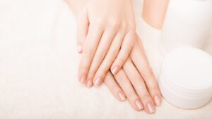 爪と手元のケアで印象UP！初心者でもできるネイルケア完全ガイド