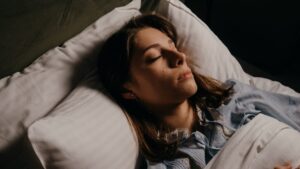 【睡眠の質を高める夜のルーティン】専門家も推奨！深い眠りを叶える習慣とは？