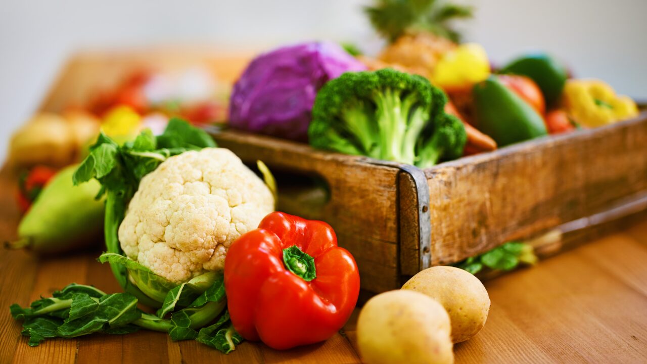 食事だけでは不足する？現代人に必要な栄養素ランキングTOP10｜足りない理由と補う方法も解説