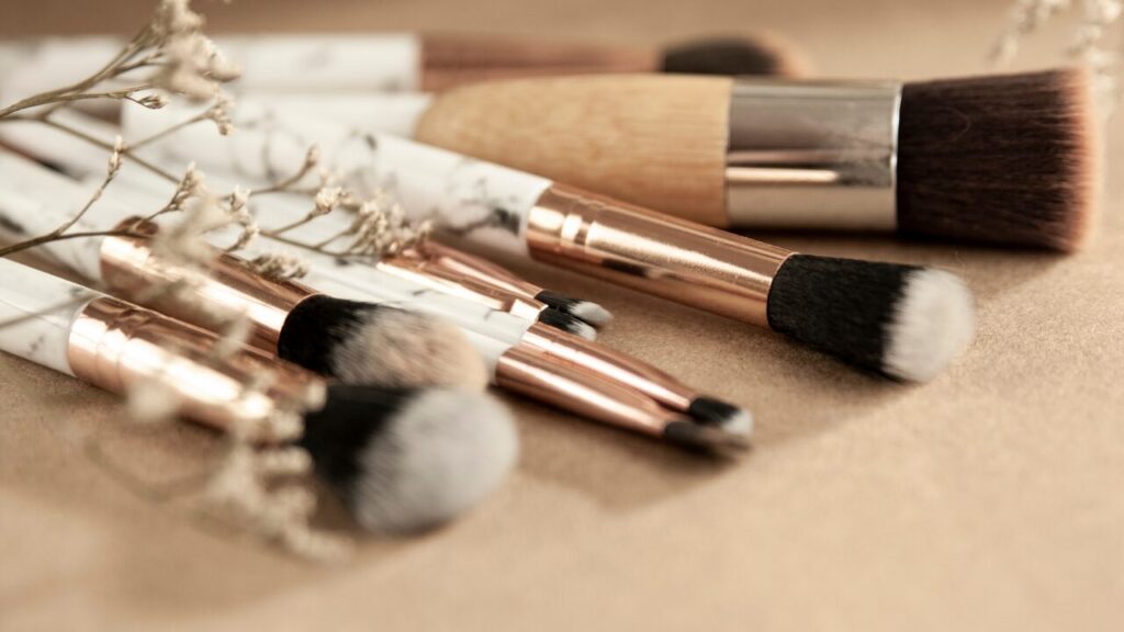 ③ 介護美容研究所で学べる内容（カリキュラム）