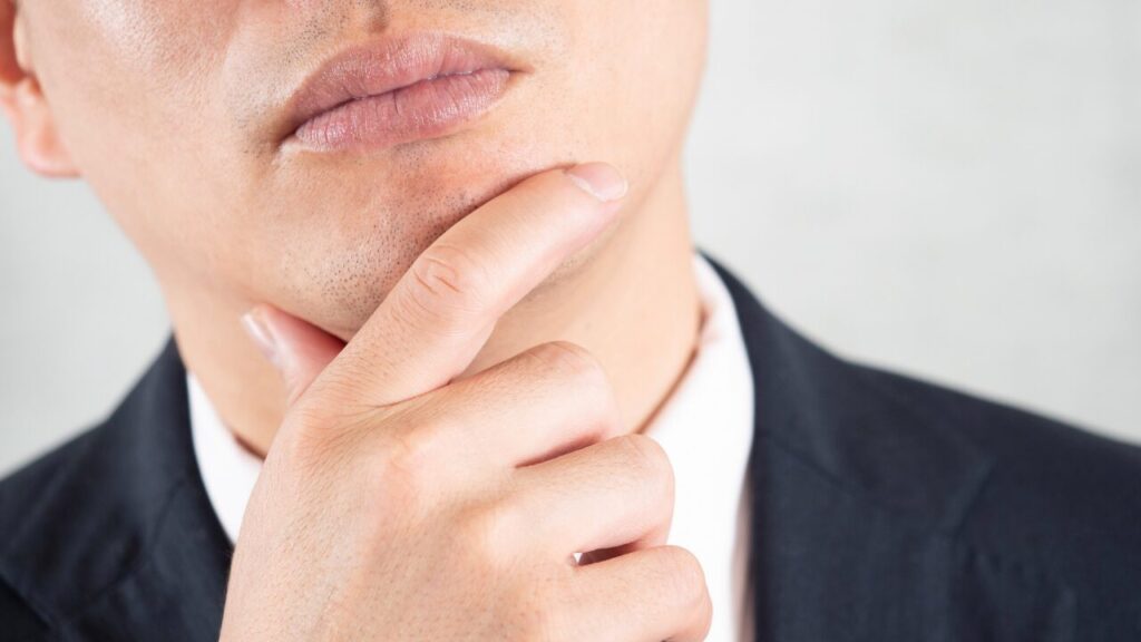 メンズヒゲ脱毛は痛い?痛みを軽減する方法と機械の違い